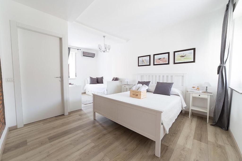 Il Giuelin Malpensa B&B Сомма-Ломбардо Экстерьер фото