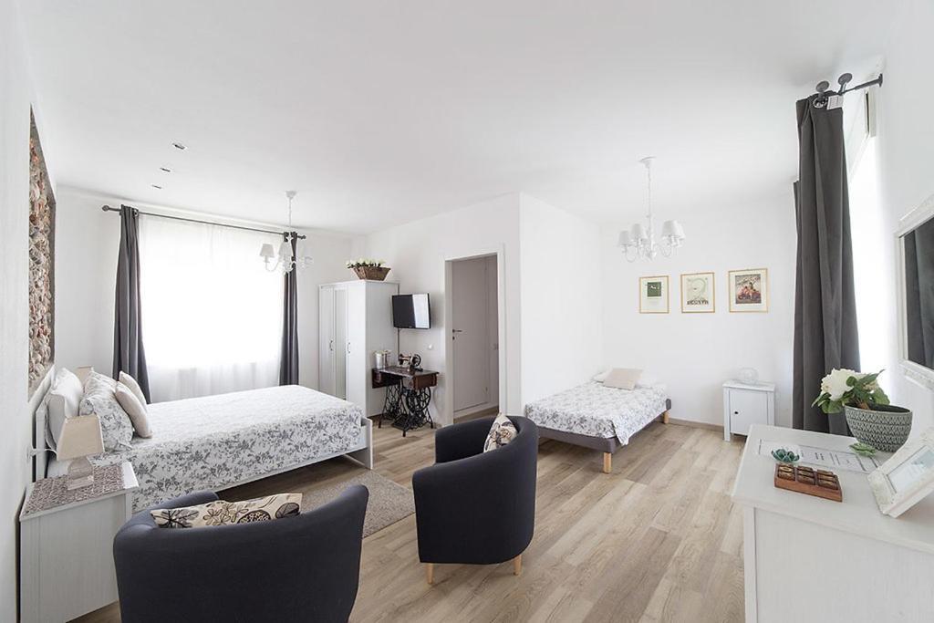 Il Giuelin Malpensa B&B Сомма-Ломбардо Экстерьер фото